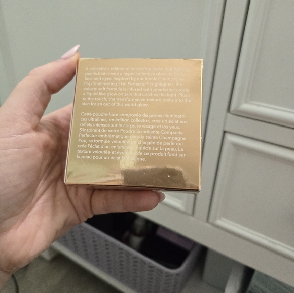 Becca glow dust highlighter champagne pop - Picture 2 of 5